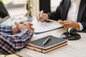 When to Hire a Personal Injury Lawyer